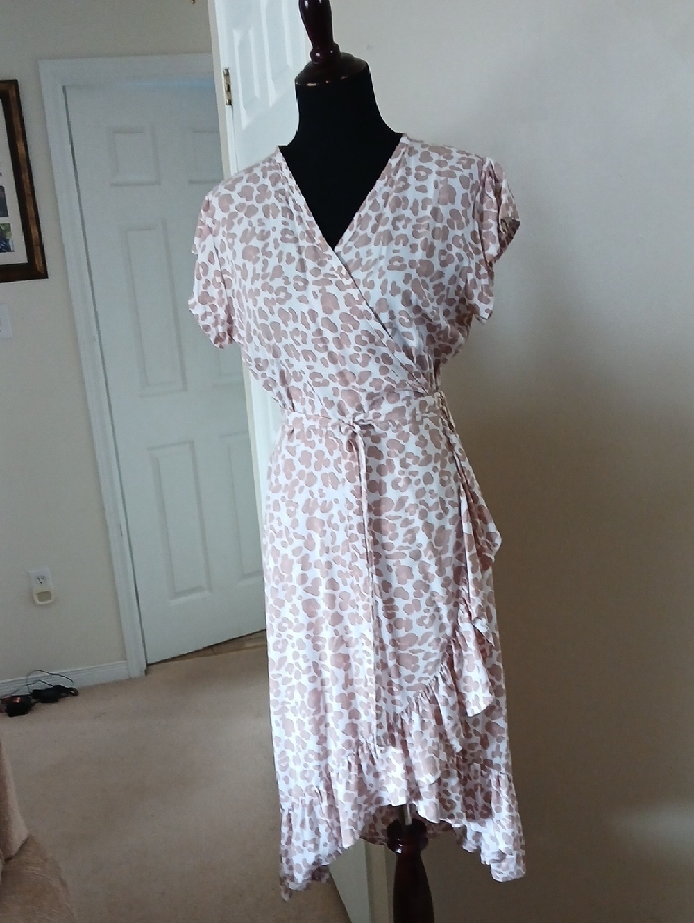 ❤️3@$25 Blush Leopard Print Wrap Midi Dress with Tie Waist